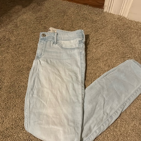 Hollister Jean Leggings for sale. Size 5 Regular. - Picture 1 of 2